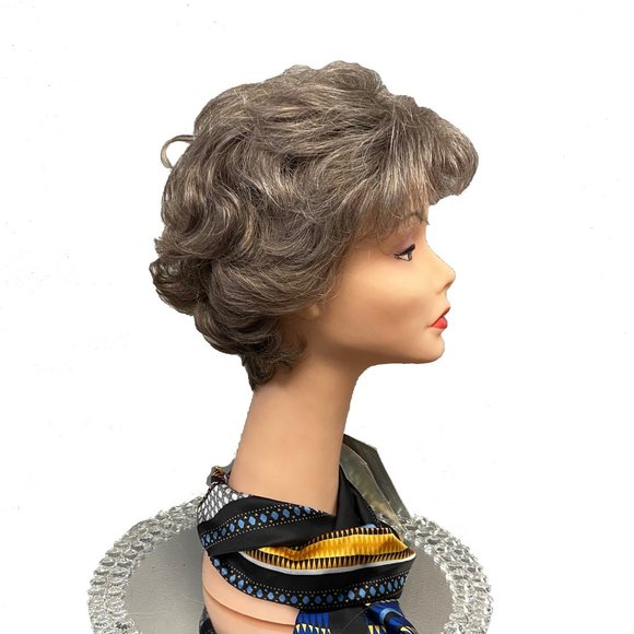 Salt & Pepper Wig - Picture 4 of 10